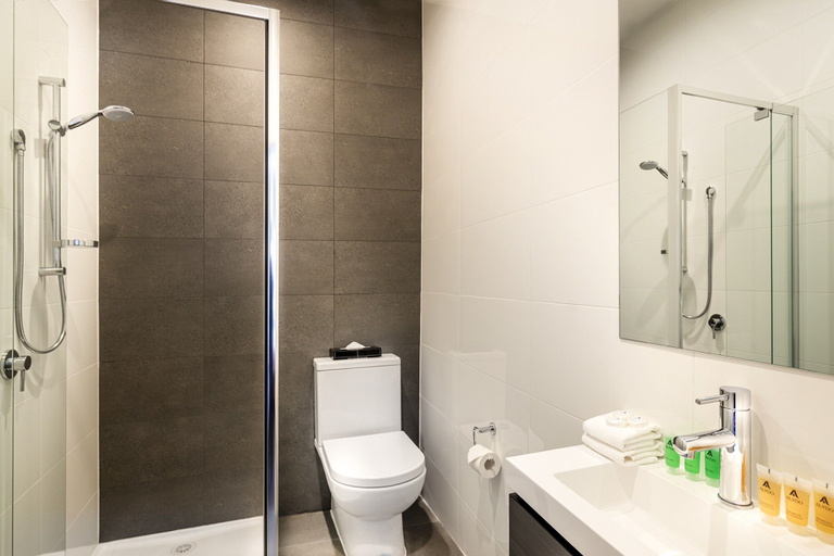 Bathroom 4, Como Court, Melbourne