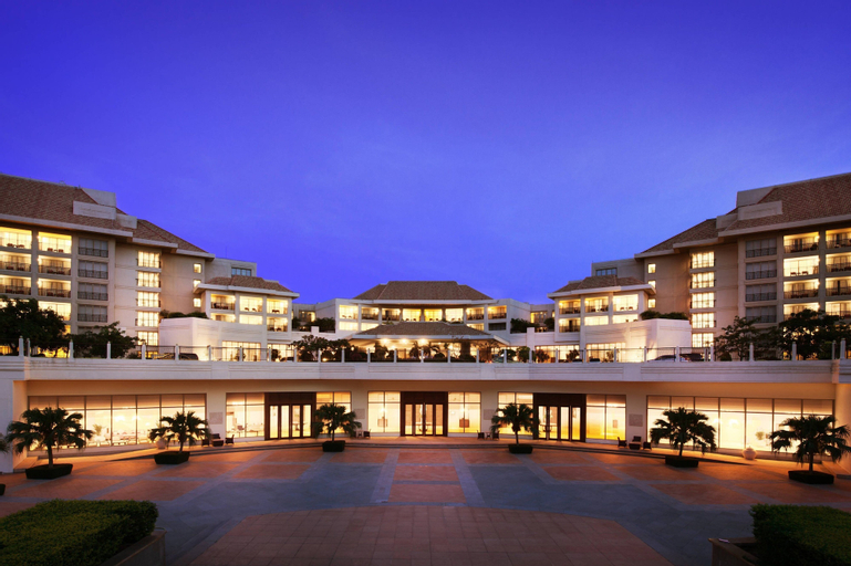 Exterior & Views 2