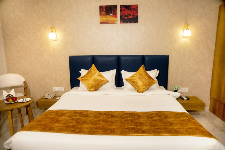 Bedroom 2, CLICK HOTEL TULSI, Jamnagar