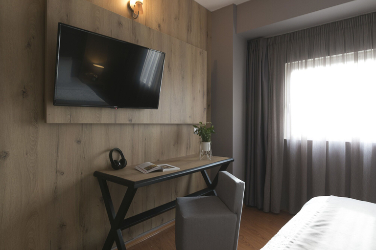 Bedroom 5, Plaza Hotel, Central Macedonia