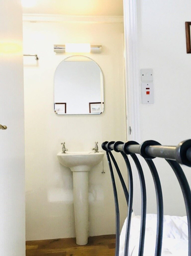 Bathroom 4, Blenheim Lodge, Cumbria