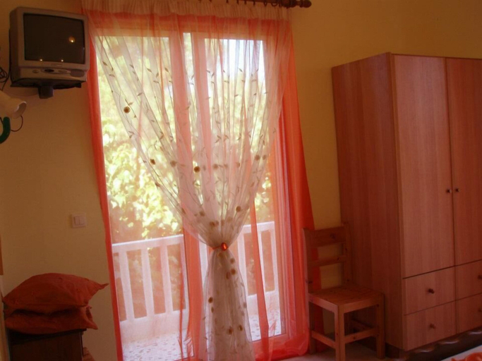 Bedroom 2, Studio Stars, Ionian Islands