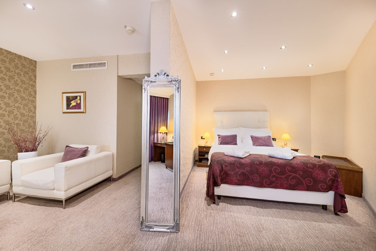 Bedroom 2, Hotel Dubrovnik, Zagreb