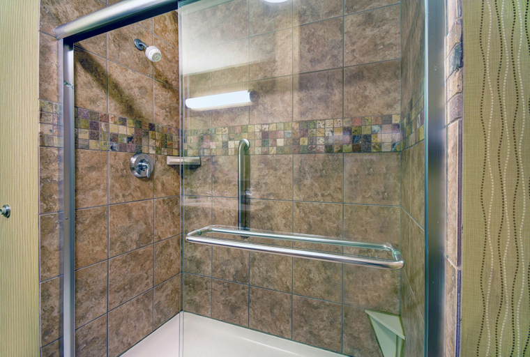 Bathroom 4, Hampton Inn Beloit, Rock