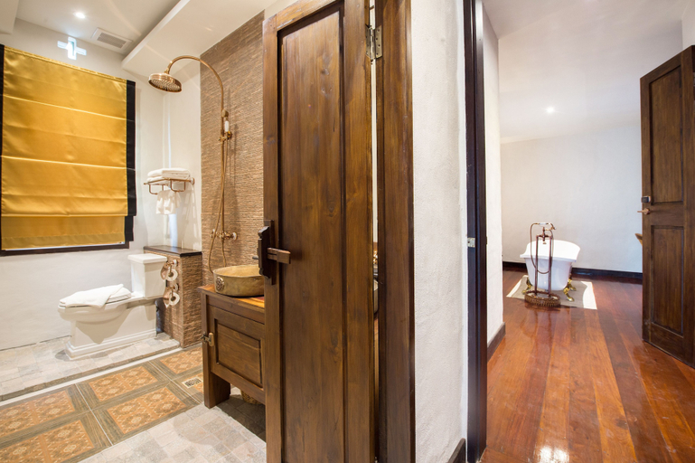 Bathroom 4, Shinnabhura Historic Boutique hotel, Muang Phitsanulok