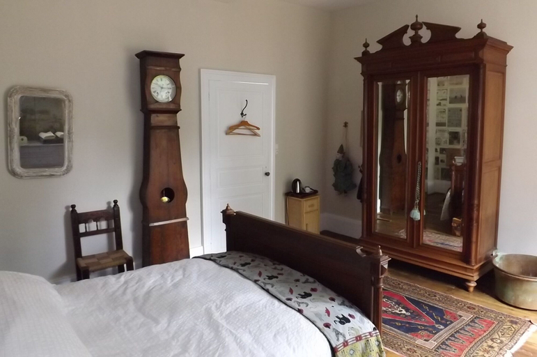 Bedroom 2, Domaine de Lalat, Charente