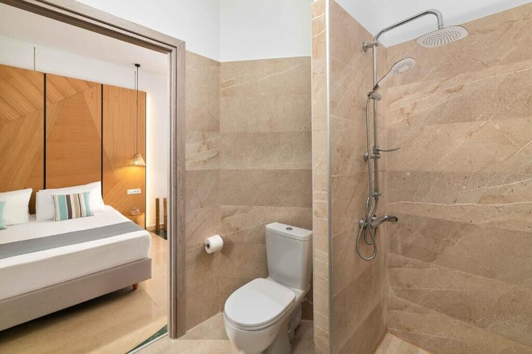Bathroom 5, Lutania Beach, South Aegean