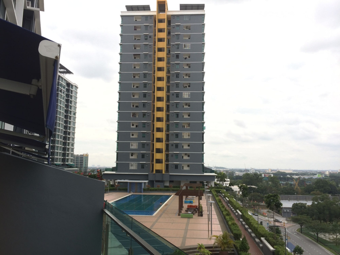 Exterior & Views 2, Lawang Suite Apartment With Balcony, Shah Alam