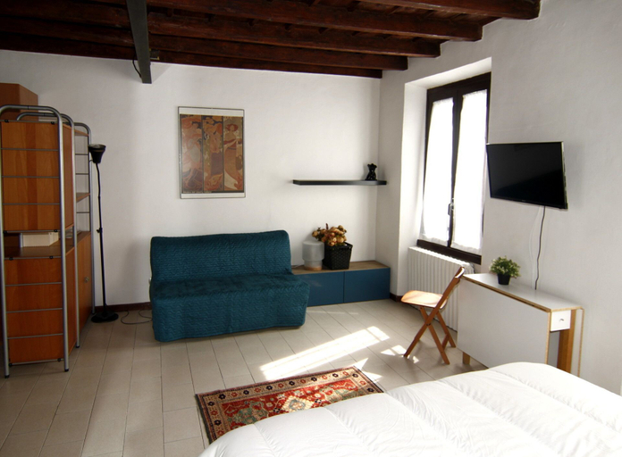 Room 5, Optimus Host Abbadesse Apartment, Milano