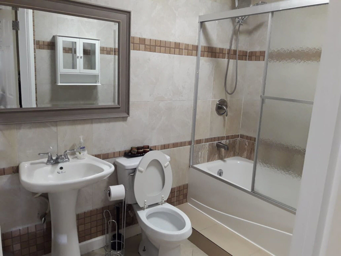 Bathroom, Balata Splendour Apartment