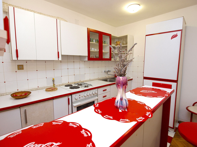 Others 5, Apartment 864, Pula