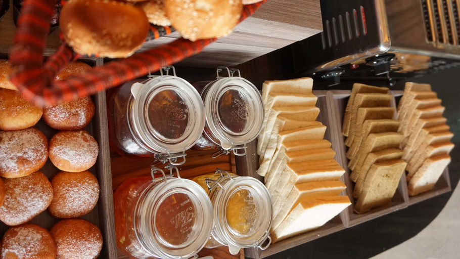 Fairfield by Marriott Belitung - Food & Drinks