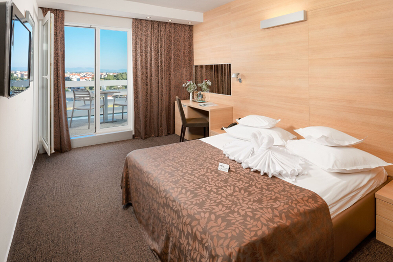 Bedroom 4, Hotel Olympia, Vodice