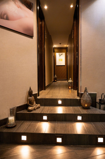 Bathroom 5, Bryn Meadows Golf, Hotel & Spa, Caerphilly