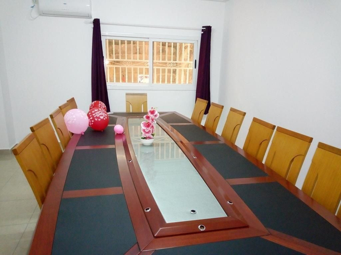 Others 5, Hotel Edenia, Komo-Mondah