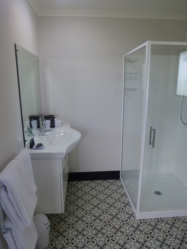 Bathroom 3, Hanmer Springs Scenic Views Motel, Hurunui
