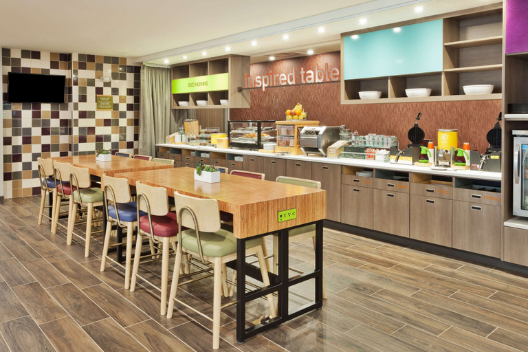 Food & Drinks 5, Home2 Suites by Hilton Alpharetta, Fulton