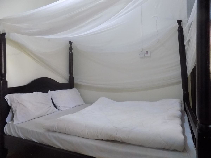 Bedroom 3, Livani Beach Motel, Entebbe