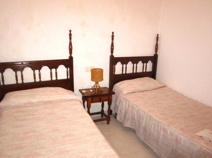 Bedroom 2, Apartamento Económico en el Casco Antiguo - 3006, Girona