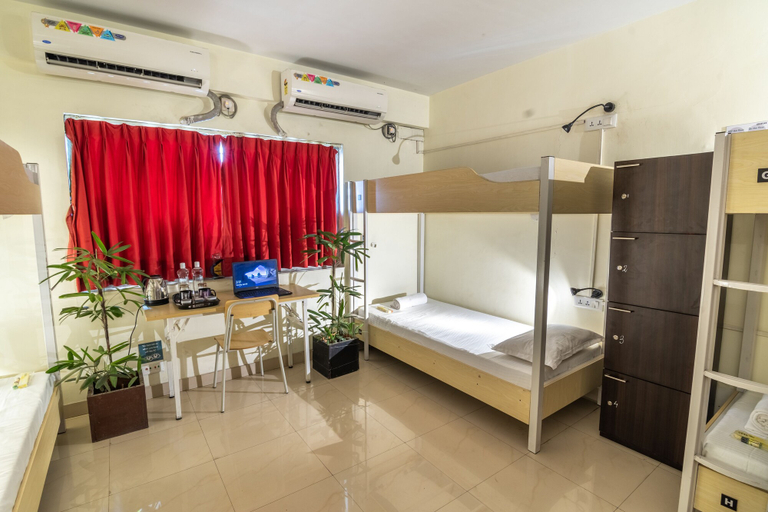 Bedroom 3, Offbeat CCU, South 24 Parganas