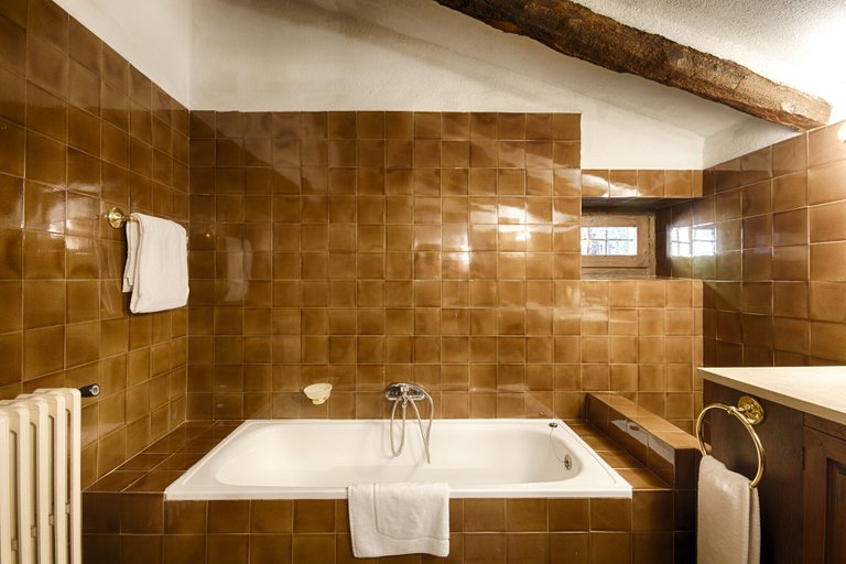 Bathroom 4, Masia Can Pou, Girona