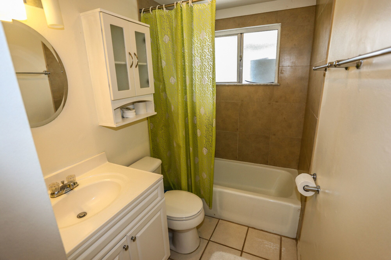 Bathroom 3, 219 Delmar Whole House by Distinctive Beach Rentals, Lee