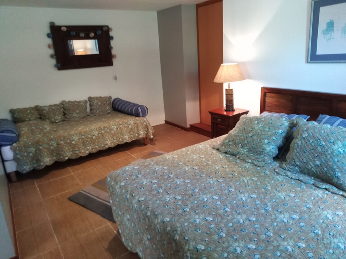 Bedroom 3, Les Hôtes du Paradis, Charente-Maritime