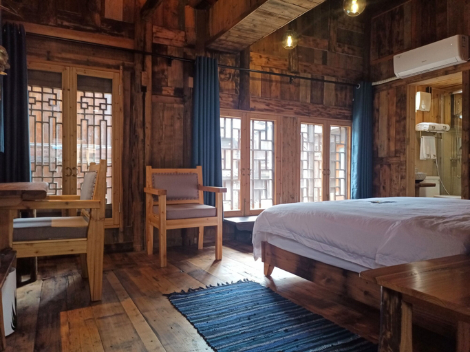 Bedroom 2, Lost World Sanjiang, Liuzhou