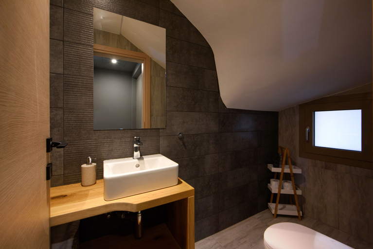 Bathroom 4, Efilenia Luxury Villas, Ionian Islands