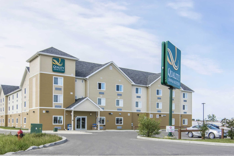 Exterior & Views 4, Quality Inn & Suites Thompson, Division No. 22
