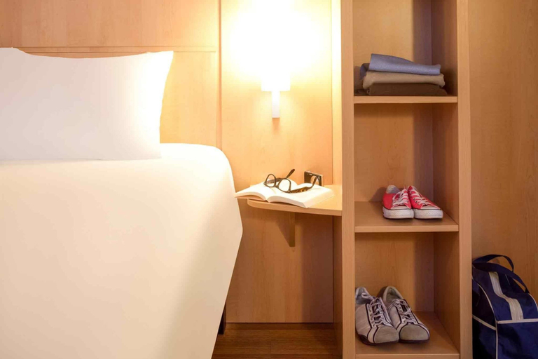 Bedroom 3, ibis Bilbao Centro, Vizcaya
