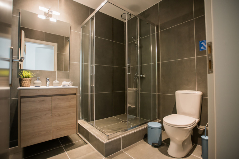 Bathroom 2, Eternal luxury suites, Attica