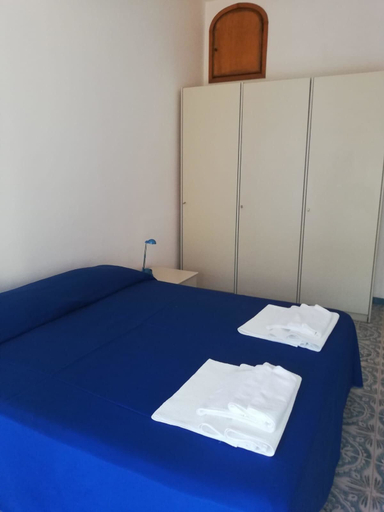 Bedroom 2, Residence Le Villette, Salerno