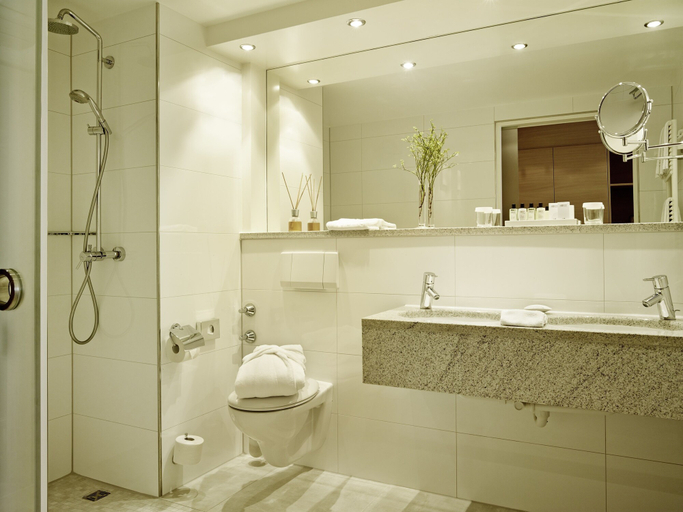 Bathroom 5, Hotel Stadt Freiburg, Freiburg im Breisgau