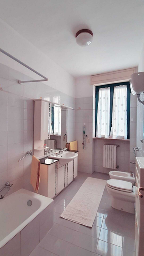 Others 5, Villa Raffaela, Lecce