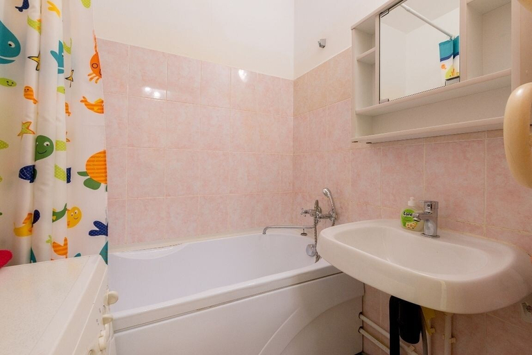 Bathroom 2, Sunny Hall, Sankt-Peterburg gorsovet