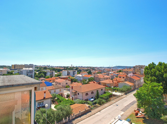 Others 5, Apartment 1414, Pula