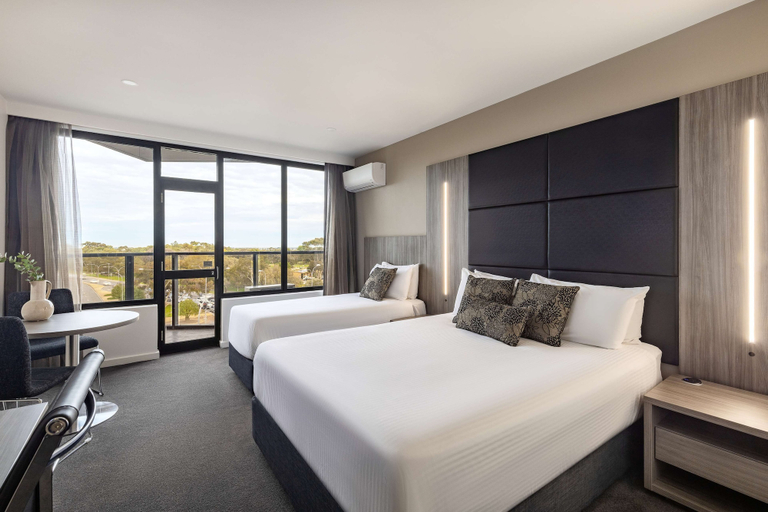 Bedroom 4, Rydges South Park Adelaide, Adelaide