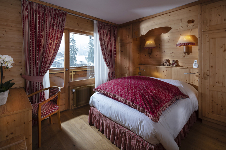 Bedroom 3, Neige et Roc, The Originals Relais, Haute-Savoie