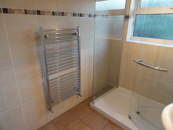 Bathroom 3, Filton House, South Gloucestershire