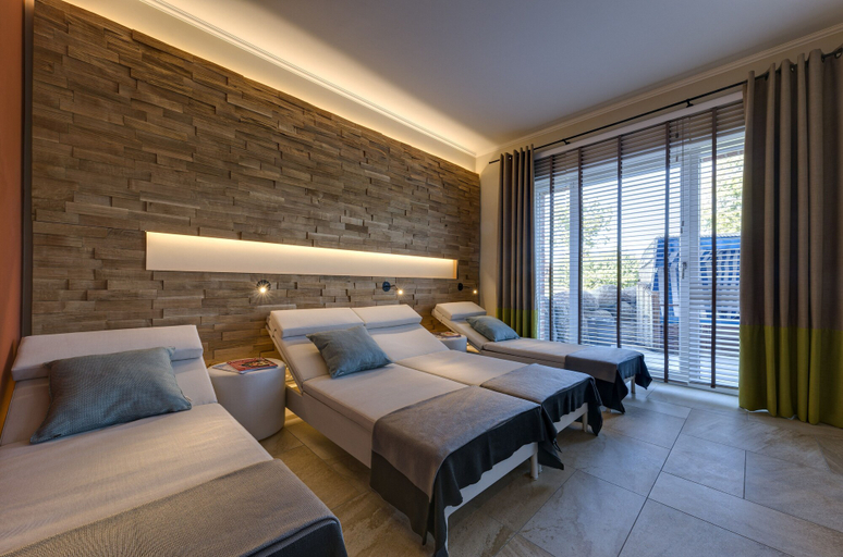 Bedroom 2, Hotel Burg-Klause, Ostholstein