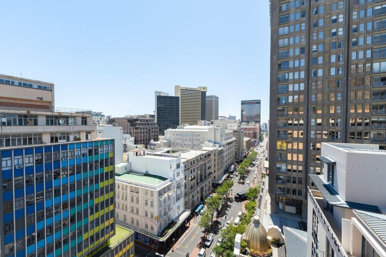 Others 4, Stylish Apartment with Rooftop Pool & City Views, City of Cape Town