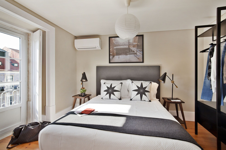 Bedroom 3, Lisbon Five Stars Apartments - Bica 246, Lisbon
