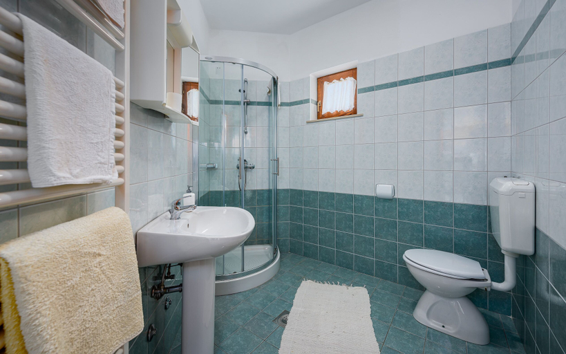 Bathroom 4, Apartment Klaudio 294, Raša