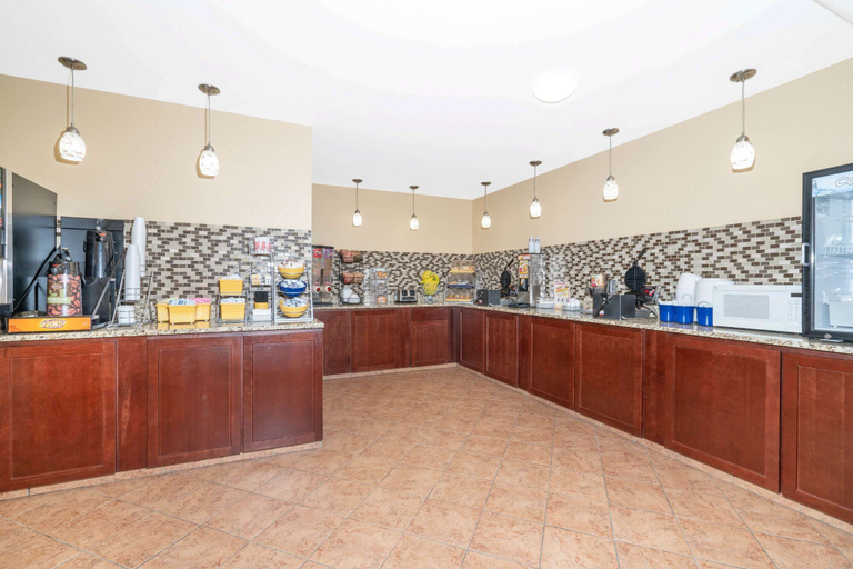 Food & Drinks 4, Days Inn by Wyndham Faribault, Rice