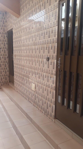 Others 5, Hotel sigri, Kadiogo