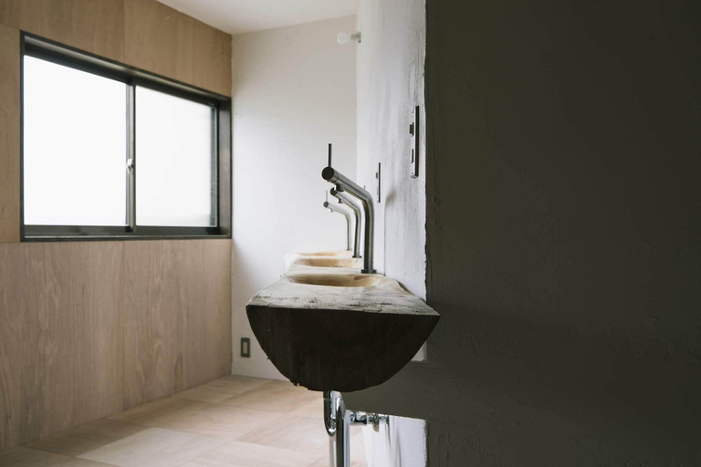 Bathroom 5, Atelier & Hostel Nagisa-Ura, Atami