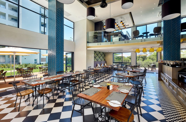 Food & Drinks 4, The Regency Apartment Hotel Menlyn, City of Tshwane