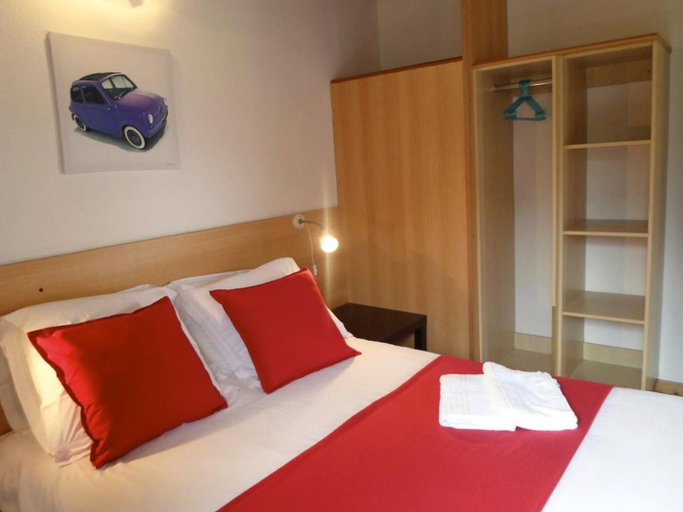Bedroom 4, Appart'Hotel Les Acacias, Bas-Rhin