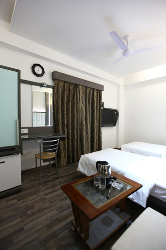 Bedroom 4, Hotel Atithi, Ahmadabad